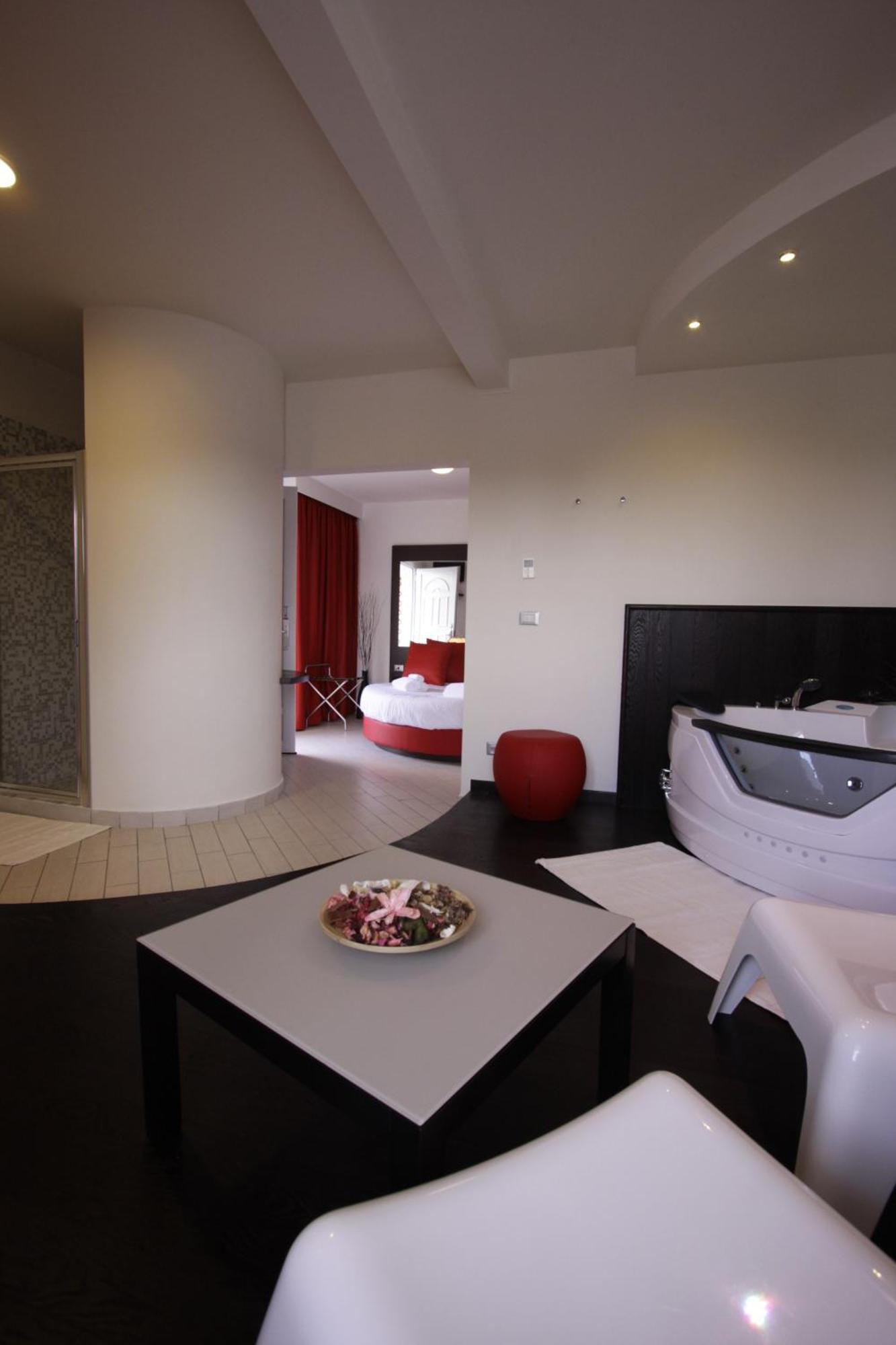 Hotel Paradise Airport Φορλί Εξωτερικό φωτογραφία